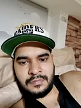 Snapshot of Magicman09@xh chatting on 3, 3, 2026 Magicman09xh online show from 3, 3, 2026