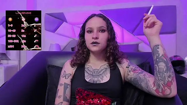 AnnyThompson  online show from 10, 3, 2025