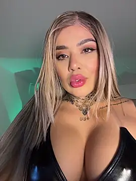 Snapshot of milaivanova chatting on 6, 11, 2025 milaivanova online show from 6, 11, 2025