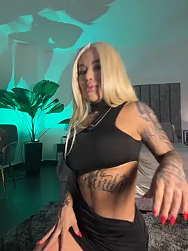 Snapshot of milaivanova chatting on 22, 11, 2025 milaivanova online show from 22, 11, 2025