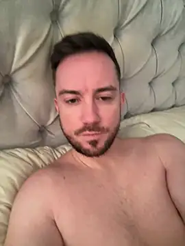 bobbylee2023 online show from 10, 1, 2025