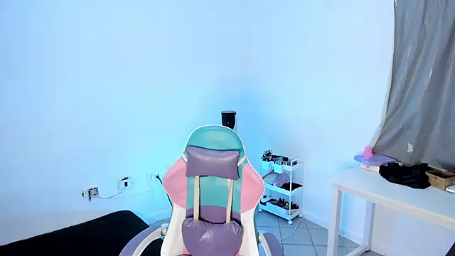 WandaDoll online show from 4, 2, 2025