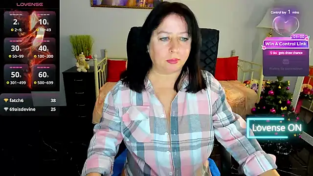 Julia Dean online show from 28, 12, 2024