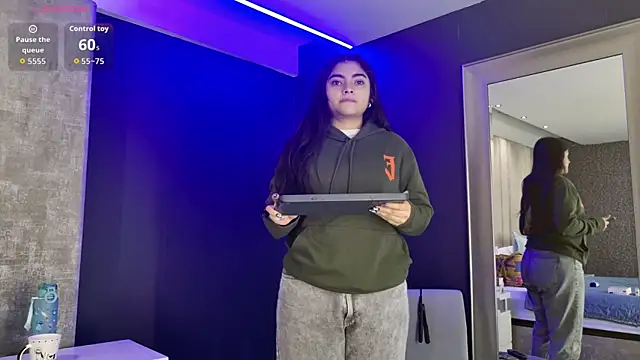 GiselOrtiz online show from 9, 10, 2025