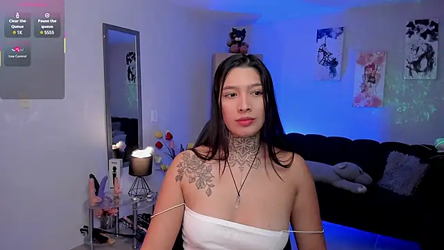 LouaneBourVip online show from 11, 3, 2025