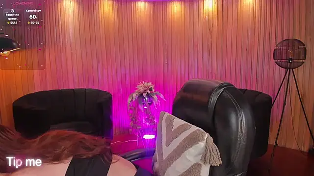 CorinneRusso online show from 15, 12, 2025