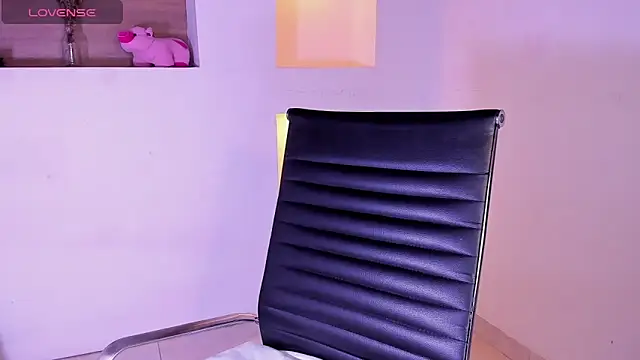 BlakmillerrGilson online show from 23, 1, 2025