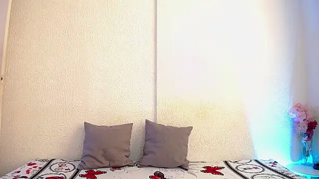 Snapshot of _joanne_and_oliver_ chatting on 12, 9, 2025  joanne and oliver  online show from 12, 9, 2025