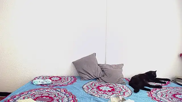 Snapshot of _joanne_and_oliver_ chatting on 17, 9, 2025  joanne and oliver  online show from 17, 9, 2025