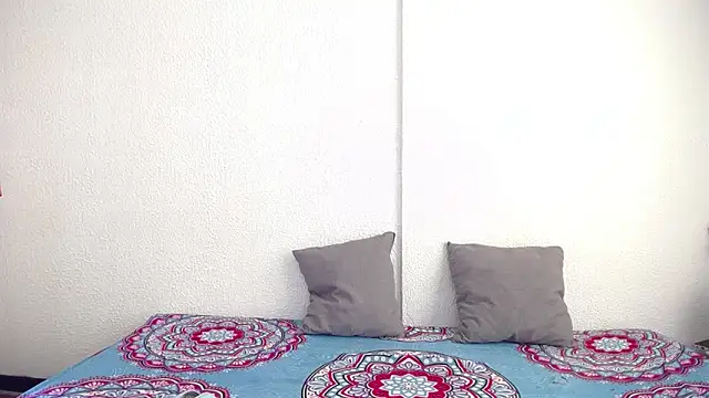 Snapshot of _joanne_and_oliver_ chatting on 20, 9, 2025  joanne and oliver  online show from 20, 9, 2025