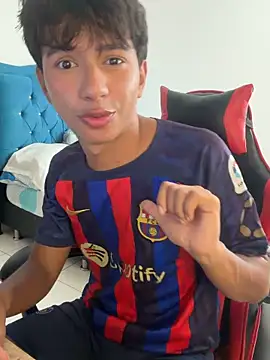 Snapshot of Leonarrrd_01 chatting on 6, 2, 2026 Leonarrrd 01 online show from 6, 2, 2026