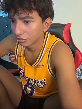 Snapshot of Leonarrrd_01 chatting on 9, 2, 2026 Leonarrrd 01 online show from 9, 2, 2026