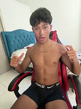 Snapshot of Leonarrrd_01 chatting on 26, 2, 2026 Leonarrrd 01 online show from 26, 2, 2026