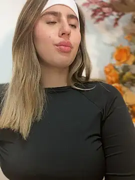 ValerieHilton online show from 7, 12, 2024