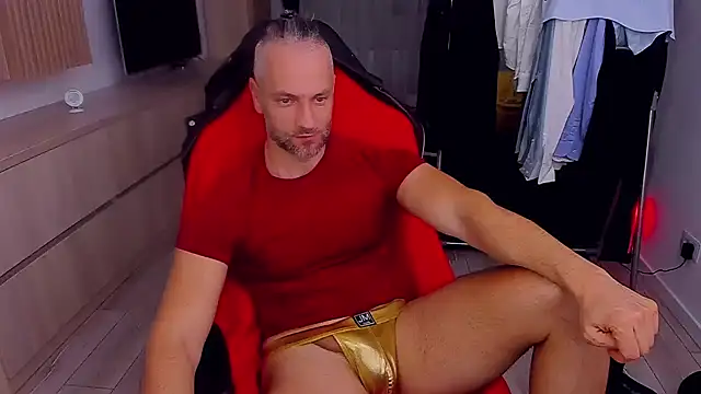 Snapshot of MarisMuscle chatting on 23, 10, 2025 MarisMuscle online show from 23, 10, 2025