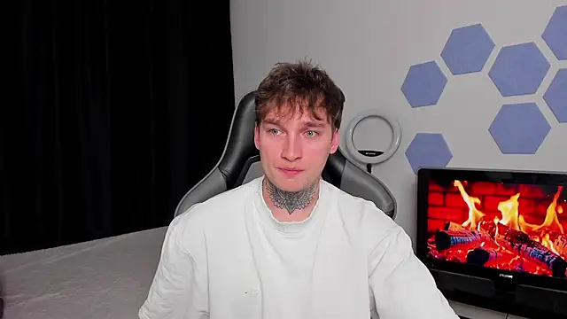 Chris Tyson online show from 9, 10, 2025