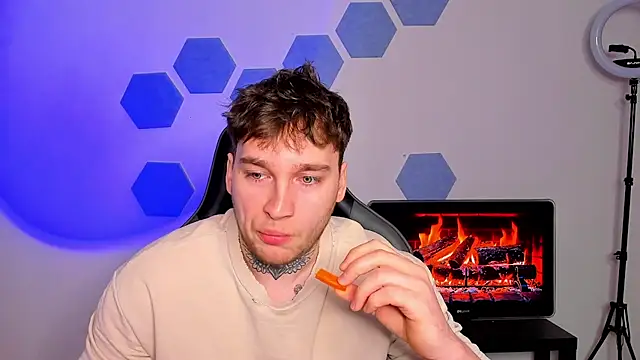 Chris Tyson online show from 27, 2, 2026