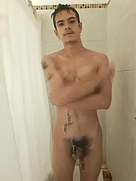 Snapshot of LYZBORNHD chatting on 30, 12, 2024 LYZBORNHD online show from 30, 12, 2024