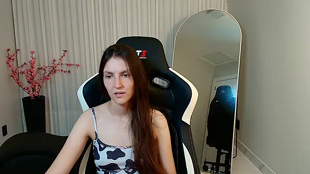 Snapshot of upssnowy chatting on 10, 10, 2025 upssnowy online show from 10, 10, 2025