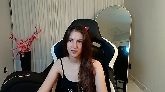 Snapshot of upssnowy chatting on 17, 10, 2025 upssnowy online show from 17, 10, 2025