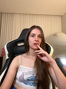 Snapshot of upssnowy chatting on 23, 10, 2025 upssnowy online show from 23, 10, 2025