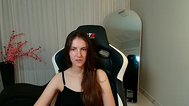 Snapshot of upssnowy chatting on 2, 11, 2025 upssnowy online show from 2, 11, 2025