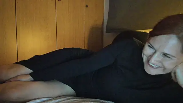 Sheandhim23 online show from 8, 3, 2025