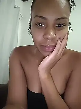 Julia Pretinha online show from 4, 12, 2025