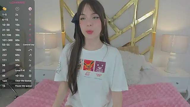 ElliPeaches online show from 2, 2, 2025