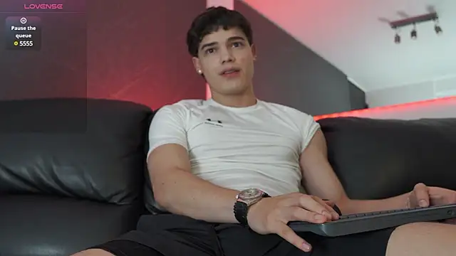 Max cortes1 online show from 23, 1, 2025