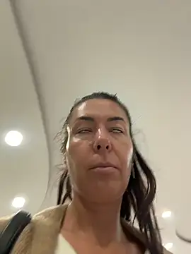 Snapshot of eveangelll chatting on 8, 10, 2025 eveangelll online show from 8, 10, 2025