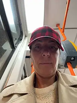 Snapshot of eveangelll chatting on 15, 10, 2025 eveangelll online show from 15, 10, 2025