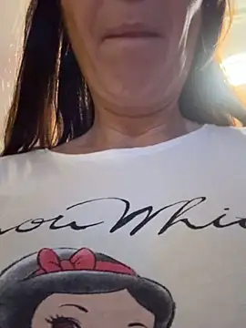 Snapshot of eveangelll chatting on 6, 11, 2025 eveangelll online show from 6, 11, 2025