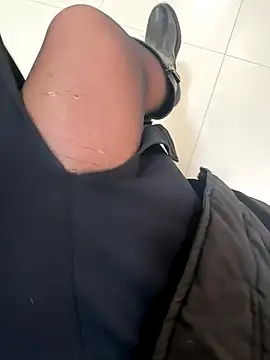 Snapshot of eveangelll chatting on 17, 11, 2025 eveangelll online show from 17, 11, 2025