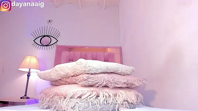 Snapshot of Voluptupus-girl chatting on 6, 11, 2025 Voluptupus-girl online show from 6, 11, 2025