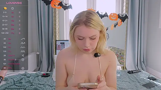 Snapshot of Meukotis chatting on 29, 10, 2025 Meukotis online show from 29, 10, 2025