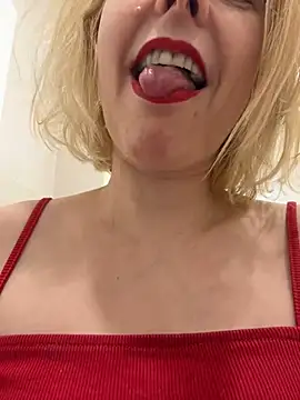 Snapshot of Yourdirtybitch chatting on 21, 2, 2025 Yourdirtybitch online show from 21, 2, 2025