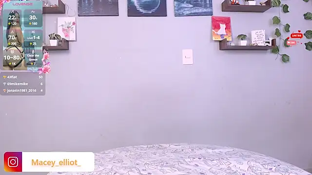 Snapshot of macey_elliot_ chatting on 17, 1, 2025 macey elliot online show from 17, 1, 2025