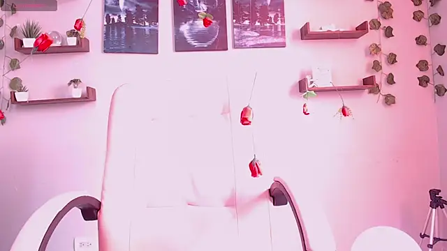 Snapshot of macey_elliot_ chatting on 5, 3, 2025 macey elliot online show from 5, 3, 2025