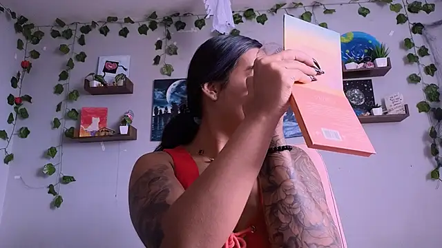 macey elliot  online show from 3, 12, 2025