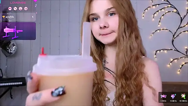 Snapshot of Britney_Lynch chatting on 24, 1, 2025 Britney Lynch online show from 24, 1, 2025