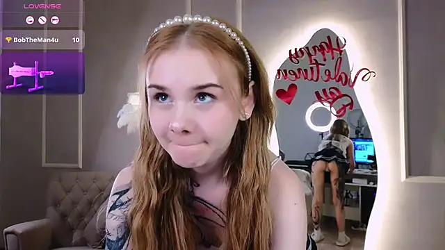 Snapshot of Britney_Lynch chatting on 10, 2, 2025 Britney Lynch online show from 10, 2, 2025