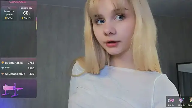 Snapshot of Britney_Lynch chatting on 20, 3, 2025 Britney Lynch online show from 20, 3, 2025