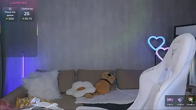 Snapshot of Britney_Lynch chatting on 20, 3, 2025 Britney Lynch online show from 20, 3, 2025