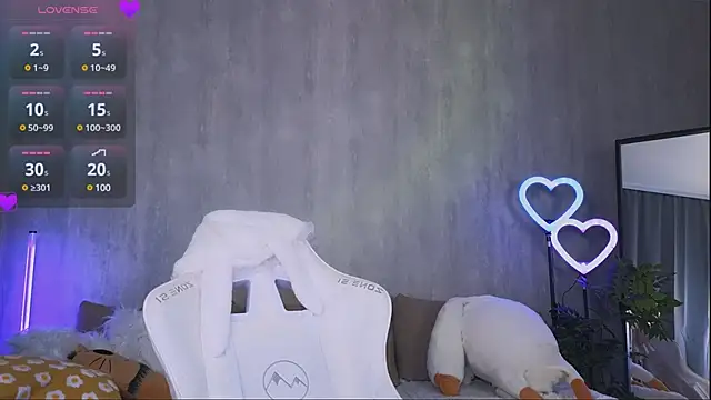 Snapshot of Britney_Lynch chatting on 22, 3, 2025 Britney Lynch online show from 22, 3, 2025