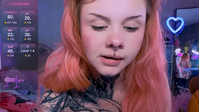 Snapshot of Britney_Lynch chatting on 20, 9, 2025 Britney Lynch online show from 20, 9, 2025