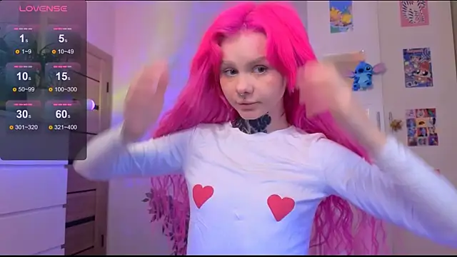 Snapshot of Britney_Lynch chatting on 10, 10, 2025 Britney Lynch online show from 10, 10, 2025