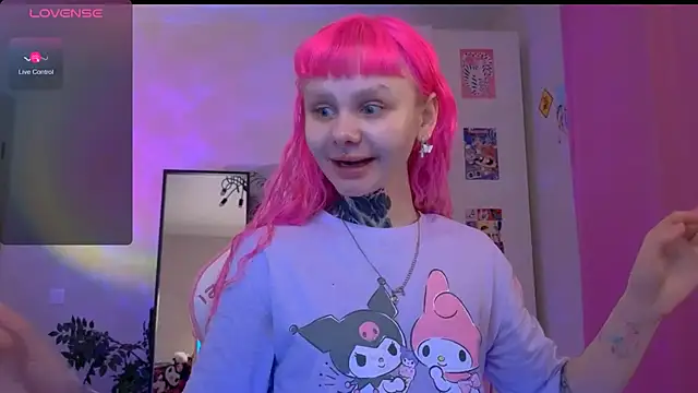 Snapshot of Britney_Lynch chatting on 11, 10, 2025 Britney Lynch online show from 11, 10, 2025