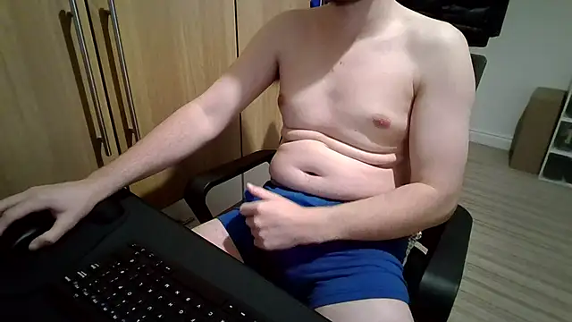 Snapshot of alwayshornyuk chatting on 26, 2, 2025 alwayshornyuk online show from 26, 2, 2025