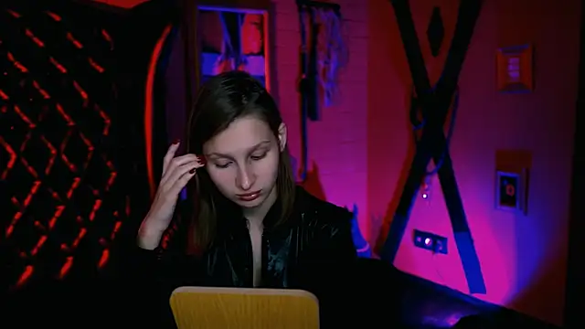 Snapshot of EllaHorton chatting on 27, 10, 2025 EllaHorton online show from 27, 10, 2025